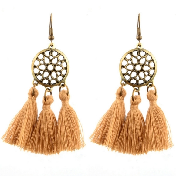 💥3/$10💥 Disk Tassel Earrings - Picture 2 of 4